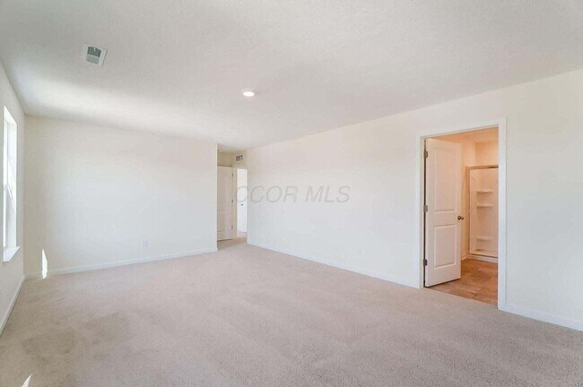 Building Photo - 852 Sunny Vale Dr