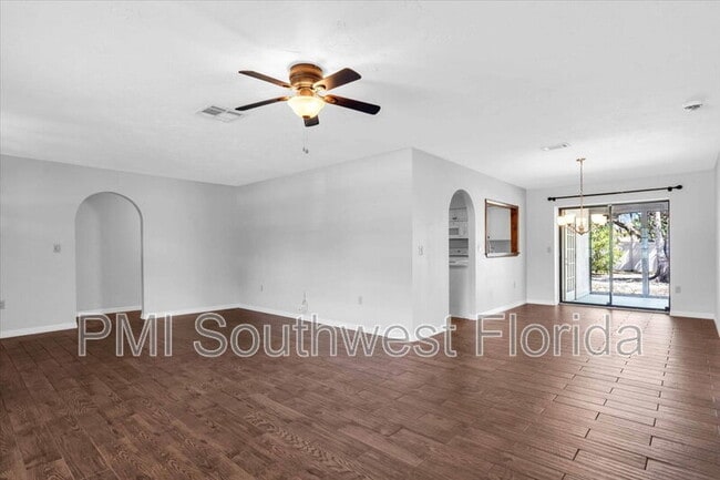 Building Photo - 7365 S Leewynn Dr