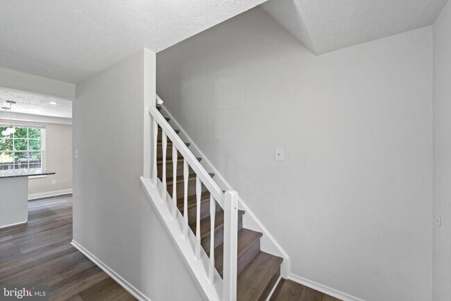 Building Photo - 12312 Streamvale Cir