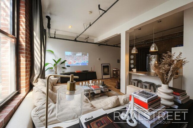Floorplan - 337 Kent Avenue