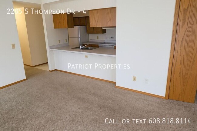 Building Photo - 2285 S Thompson Dr