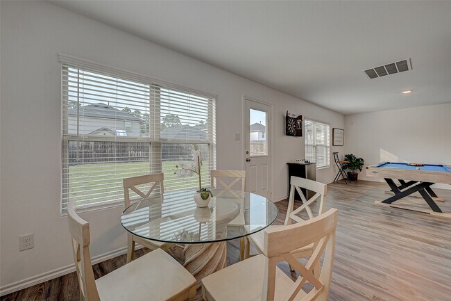 Building Photo - 1234 Blue Hazel Ct