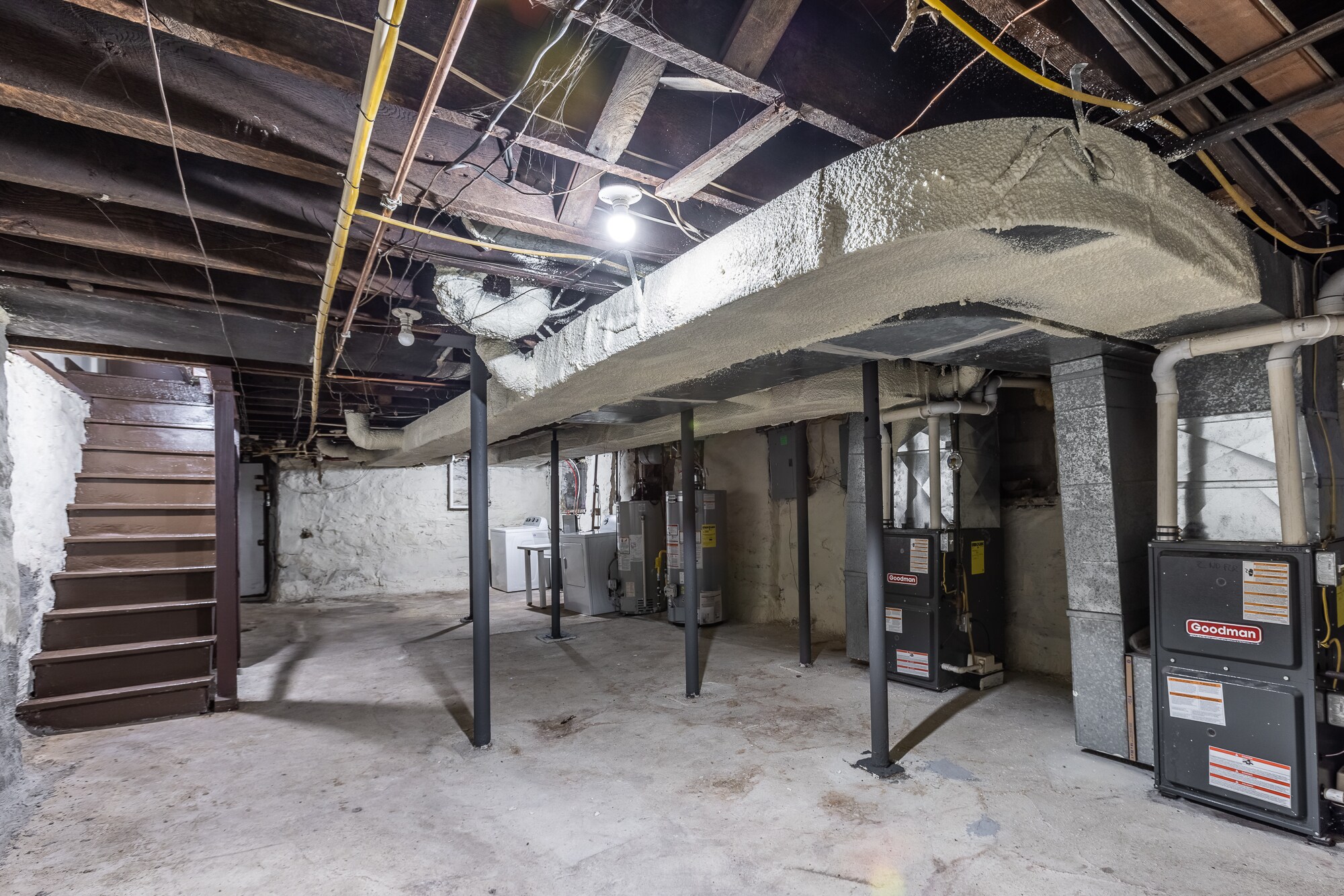 Building Photo - 1013 Ross Ave
