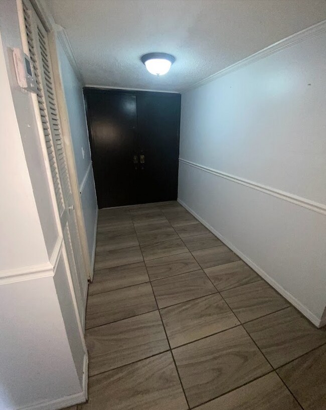 Building Photo - 13951 Kendale Lakes Cir