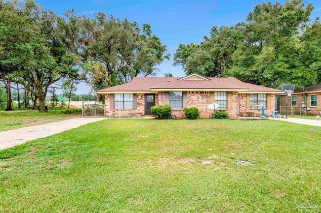 Building Photo - 1382 Fairchild St