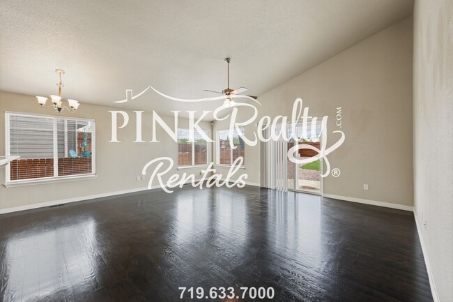 Building Photo - 7502 Araia Dr
