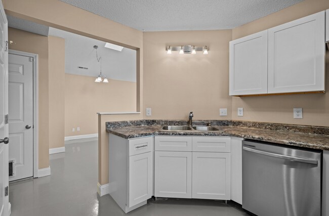 Building Photo - 1160 Shipyard Blvd
