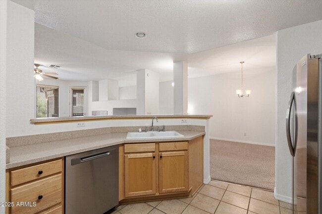 Building Photo - 15221 N Clubgate Dr