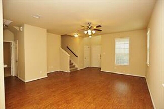 Building Photo - 10011 Cobbs Cove Ln
