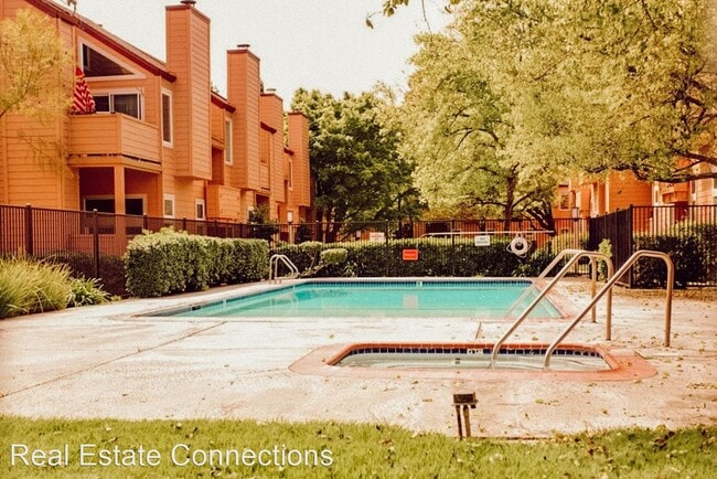 Building Photo - 3 br, 2 bath House - 5314 Borneo Circle