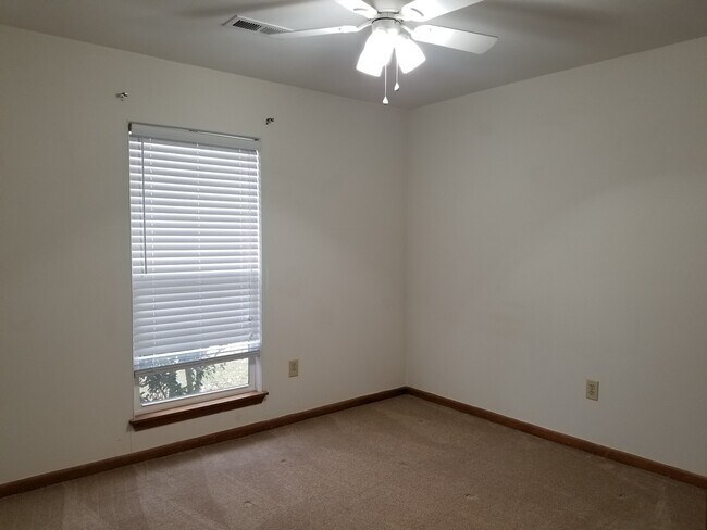 Building Photo - West Ashley Home- Forest Lakes Subdivision