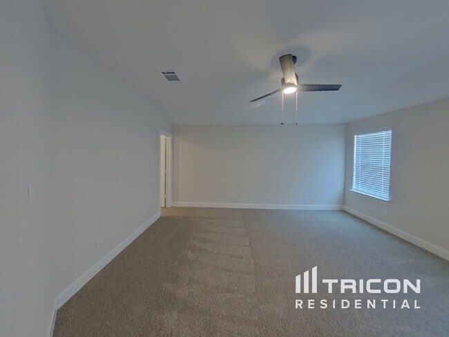 Building Photo - 1207 Bullock Dr