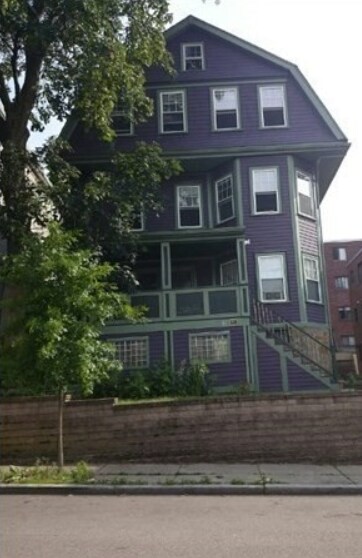 Primary Photo - 196 Hillside St
