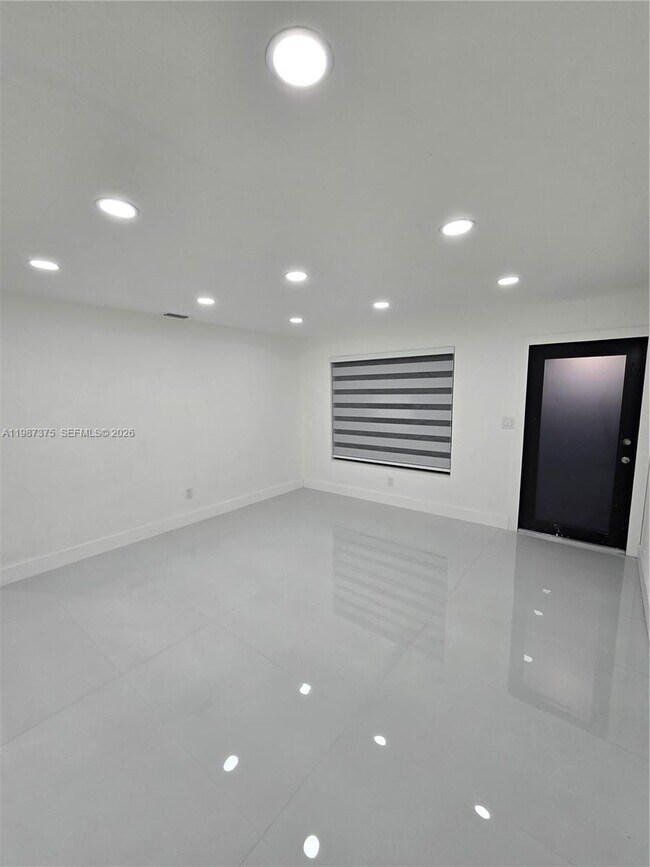 Building Photo - 5551 NW 175th St