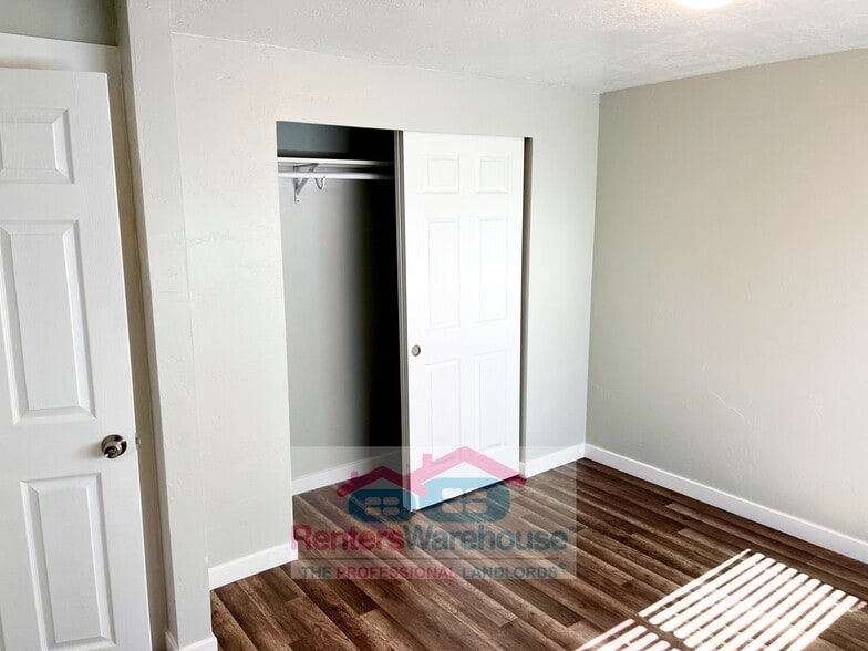 Building Photo - 190 S 1680 W