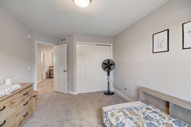 Building Photo - 1203 Lower 143rd St E