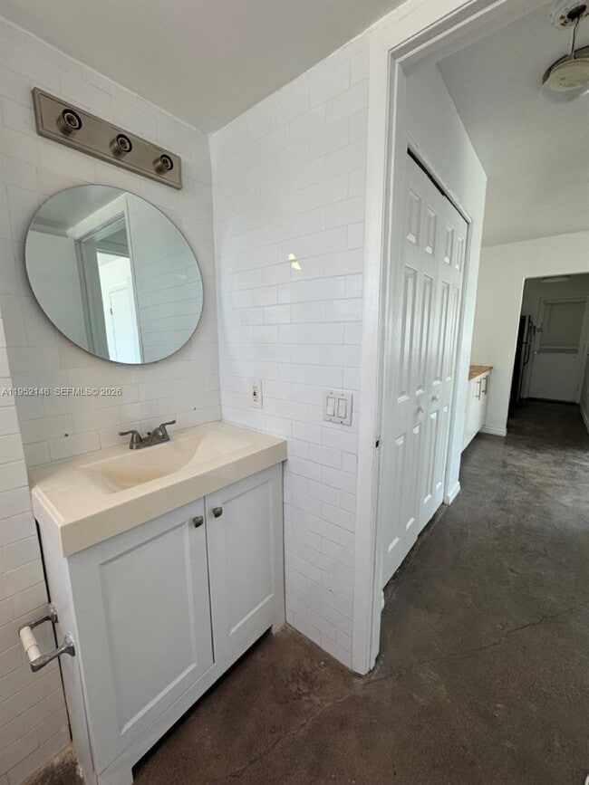 Building Photo - 7904 West Dr