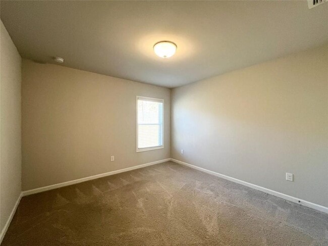 Building Photo - 1865 Parkades Path