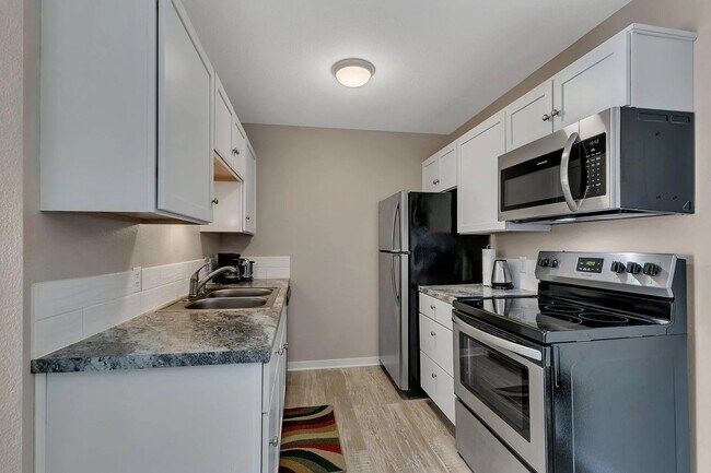 kitchen - 315 Waite Ave S