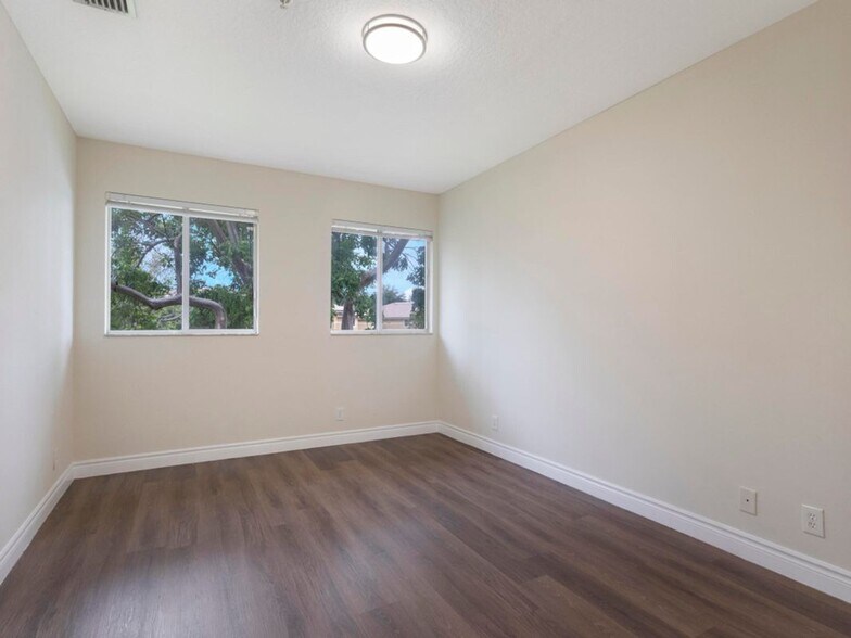 Building Photo - 4282 Berkshire Wharf Dr