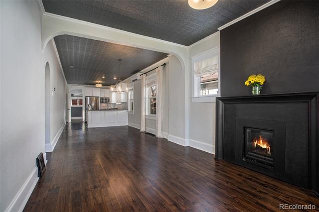 Building Photo - 933 S Clarkson St