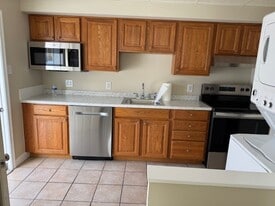 Building Photo - 4 W Garrison St