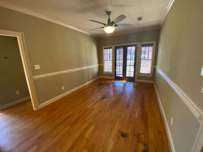 Building Photo - Luxury that you can call home! Amazing Loc...