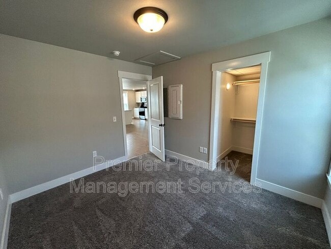 Building Photo - 6047 Elysian Rd
