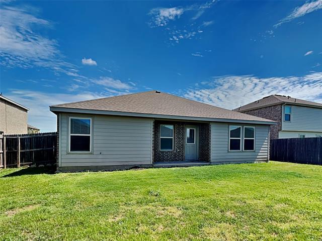 Building Photo - 407 Plum Dr