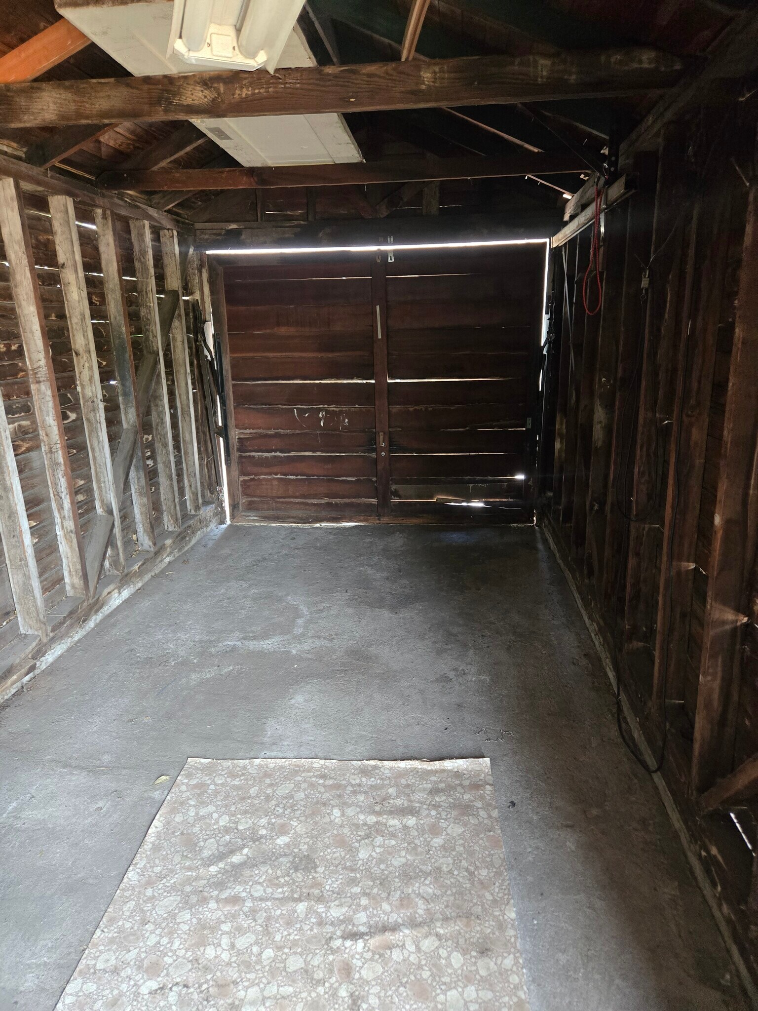 Building Photo - 833 Belmont Ave