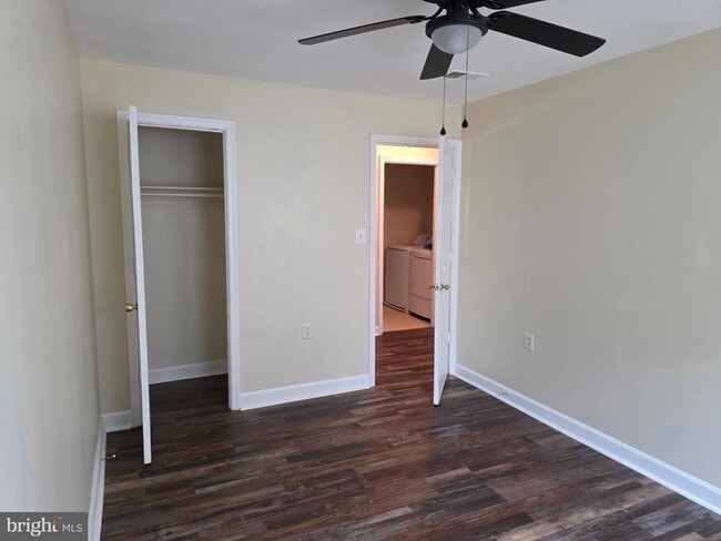 Building Photo - 12119 Salemtown Dr