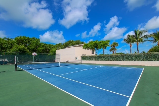 Tennis and Handball courts - 98402 Windward Ave