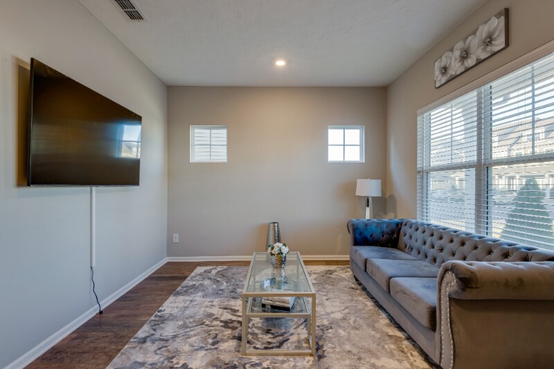 Building Photo - 729 Bradburn Village Way