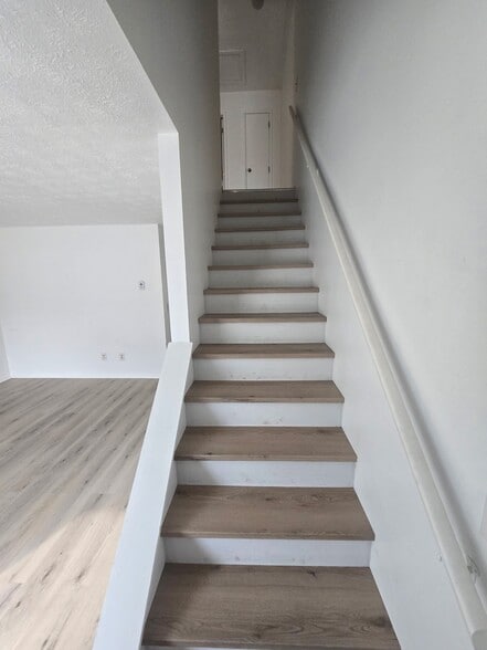 Building Photo - 6972-6996-6996 Joseph Dr