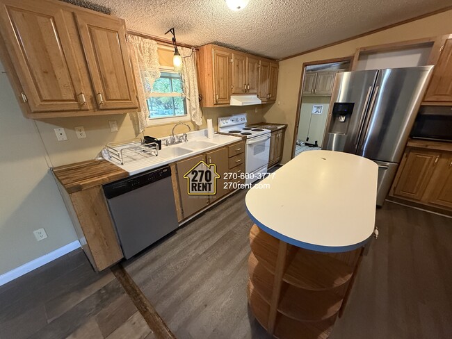 Building Photo - 1865 Liberty Rd