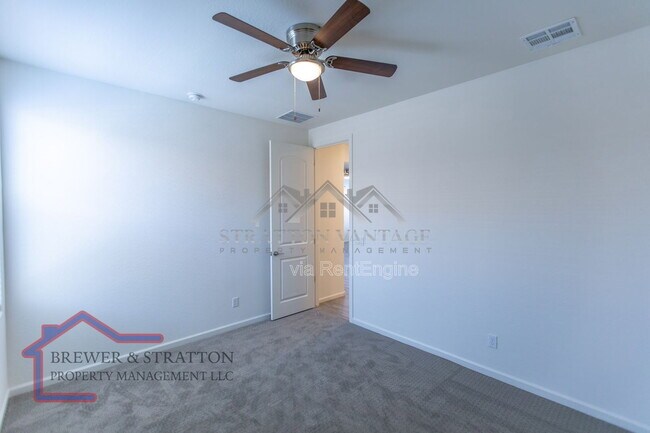 Building Photo - 827 W Nova Pl