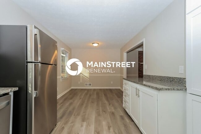 Building Photo - 4 Bedroom Pet-Friendly Home in CONYERS, GA...
