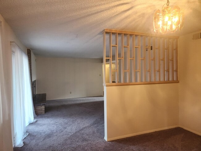 Building Photo - 8509 Bellehaven Pl NE