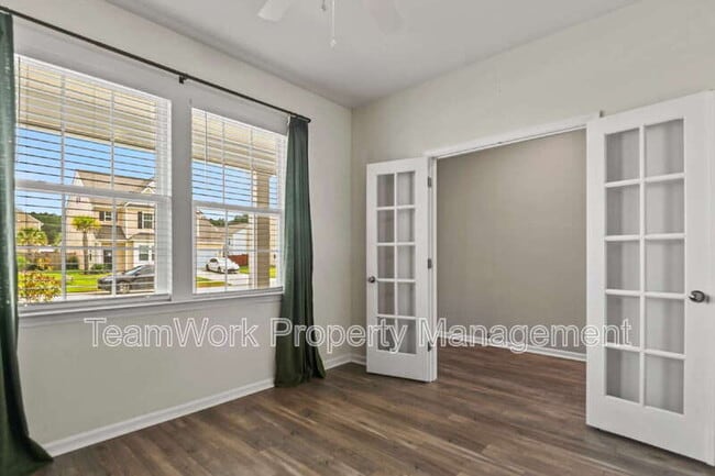 Building Photo - 126 Daniels Creek Cir