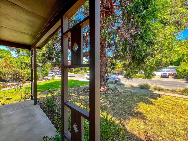 Building Photo - Charming 3-Bedroom Home in Napa’s Sought-A...