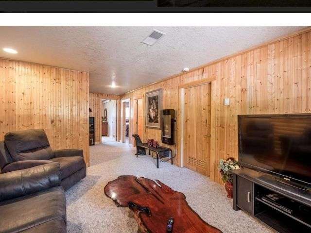 Building Photo - 1712 Cranberry Ln NE