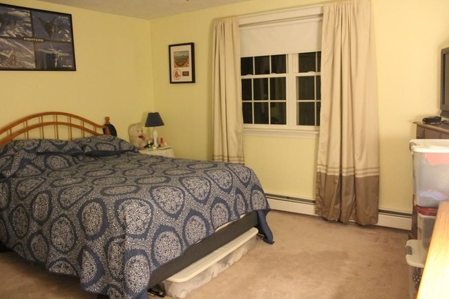 Master bedroom (new window & his/her closets) - 11 Kenmar Dr