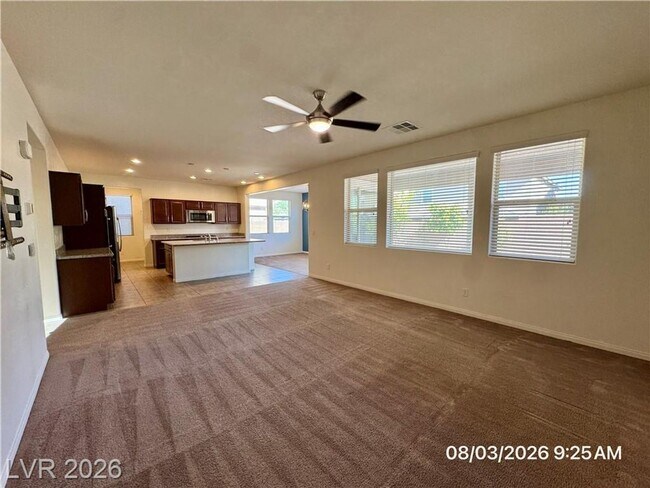 Building Photo - Beautiful 4BR Home with Huge Loft, Gourmet Kitchen & Covered Patio
