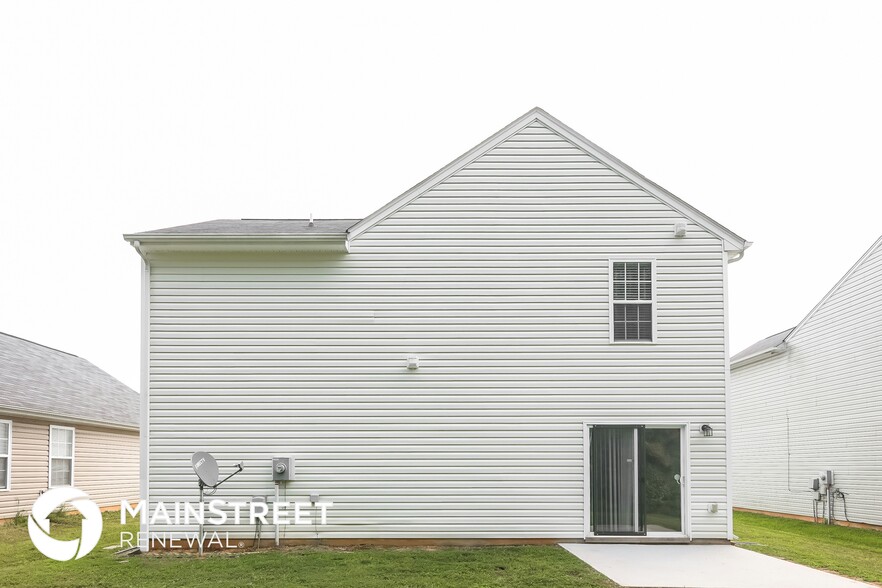 Building Photo - 2015 Chapel Park Ln