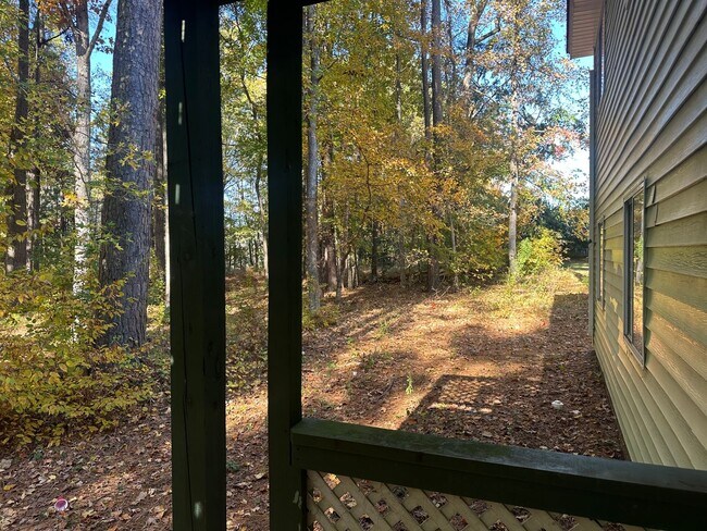 Building Photo - 23 Greenbriar*