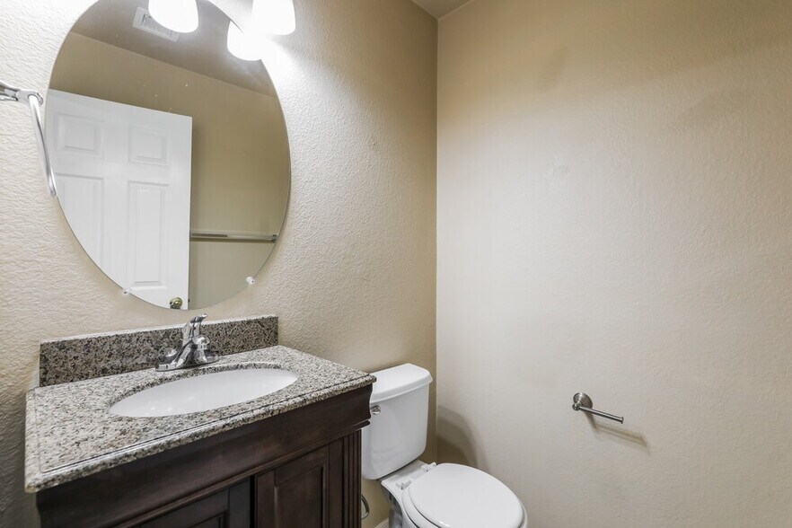 Building Photo - 11298 W Combine Dr