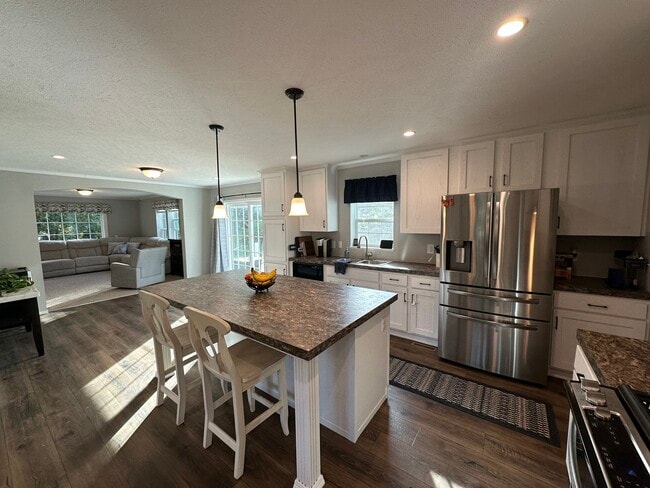 Building Photo - 456 Beede Hill Rd
