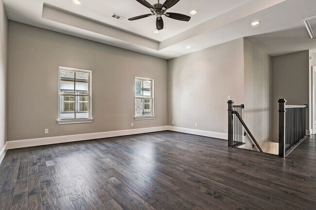 Building Photo - 4851 Benning Dr