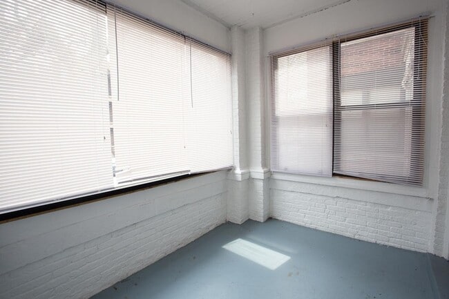 Floorplan - 5416 S. Woodlawn Avenue