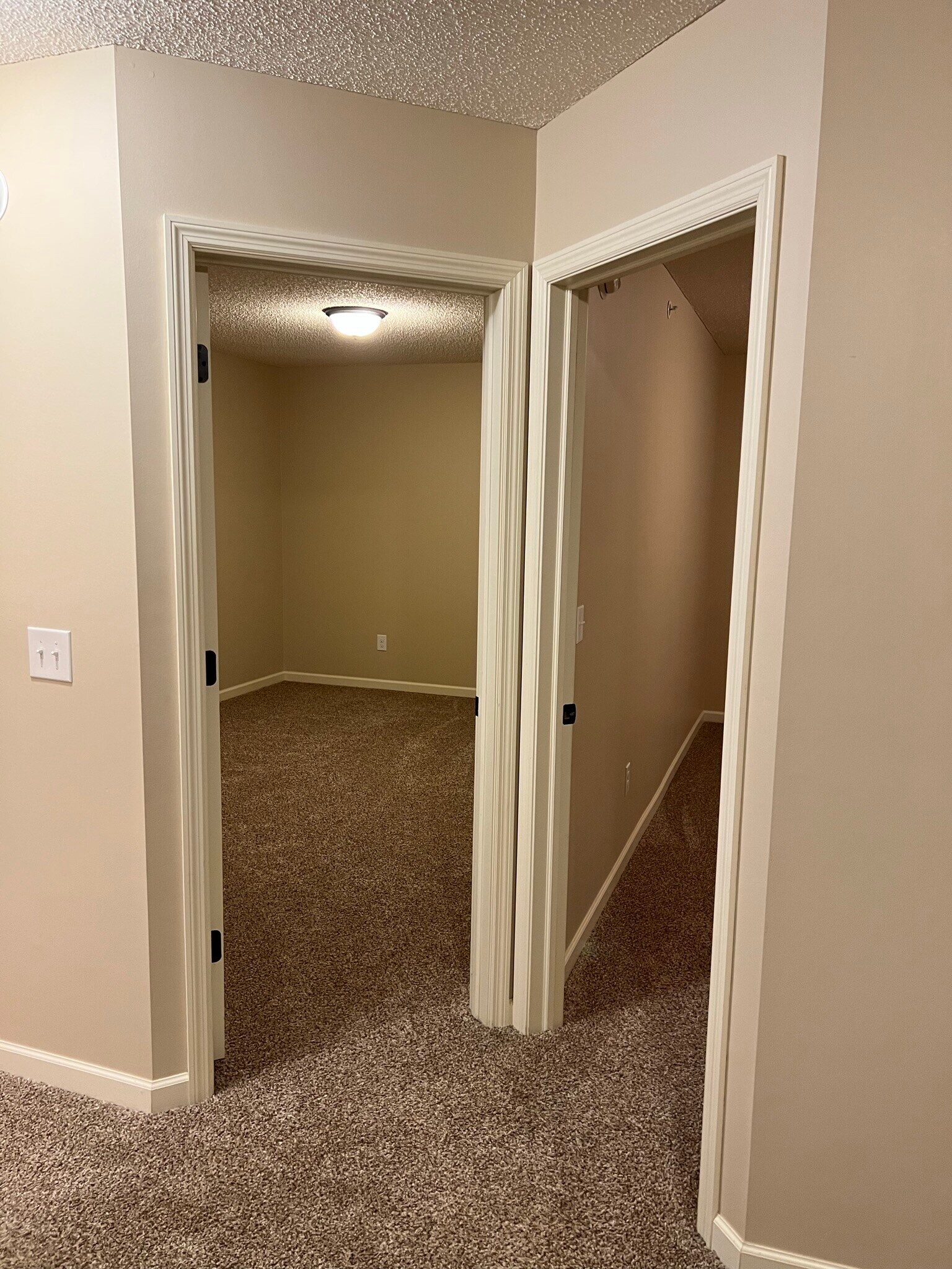 Building Photo - 15600 60th Ave N